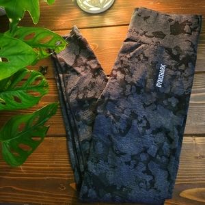 Gymshark Adapt Leggings, scrunch booty, Camo, Gently worn.